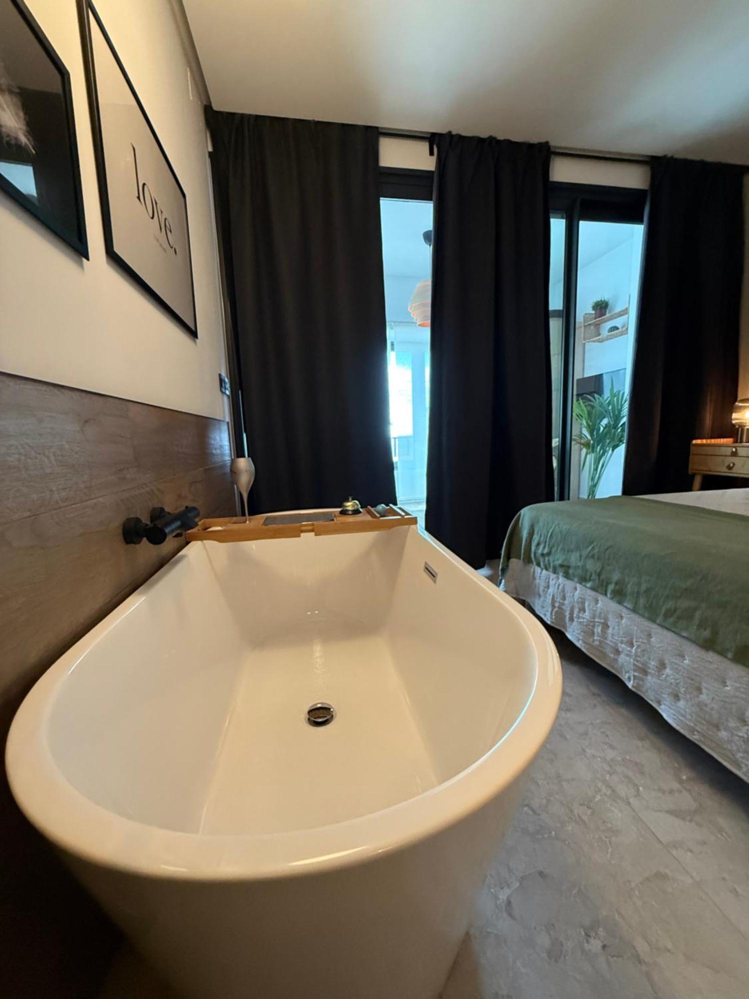 カステル・デ・フェロ Victoria Loft Bed & Breakfast エクステリア 写真